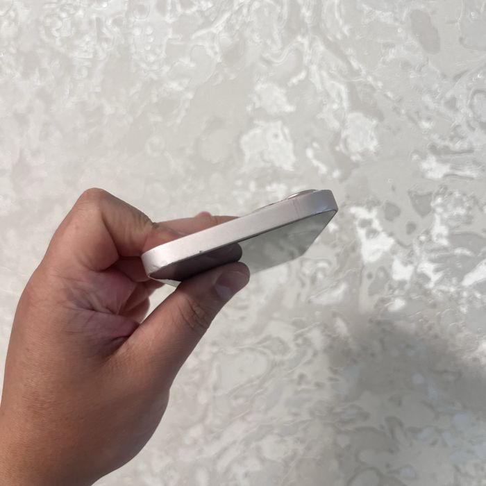iPhone 13 128GB Starlight