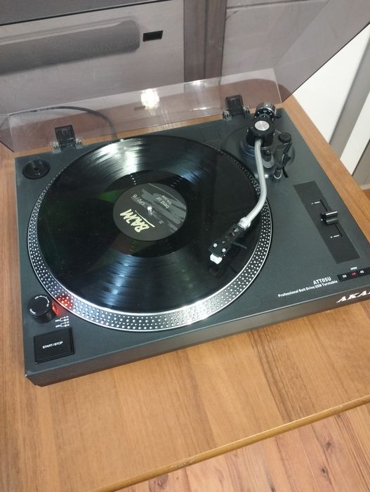 Gramofon AKAI TTA-05USB