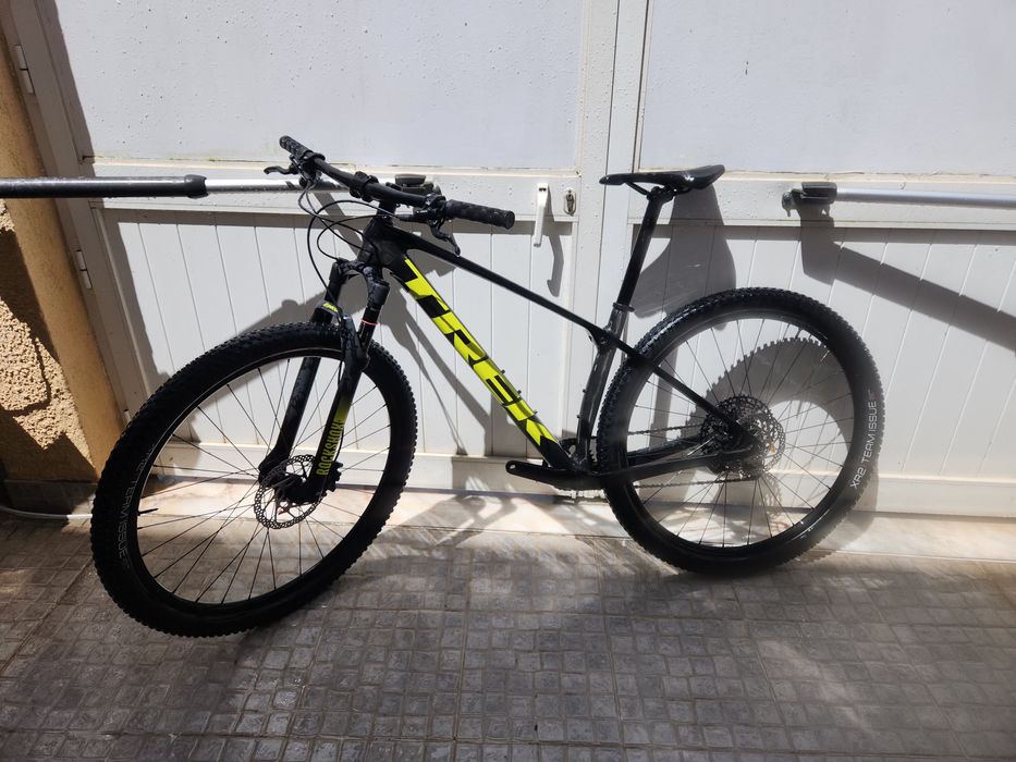 Bicicleta TREK carbono roda 29"