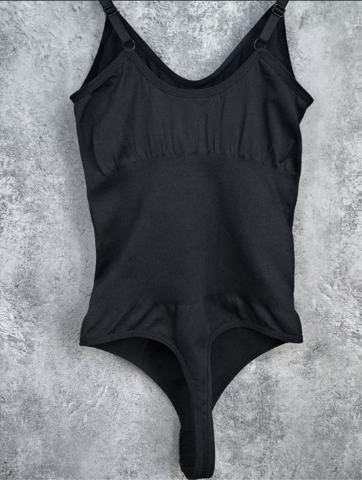Стильне чорне боді (як skims)