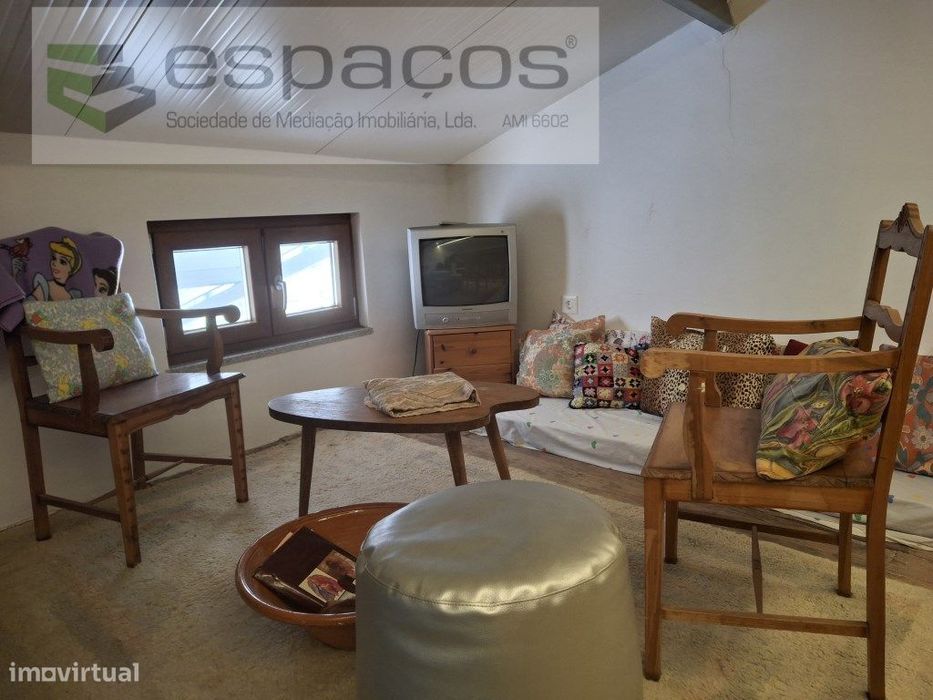 Moradia na Vila de Silvares