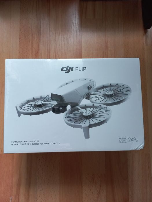 Квадрокоптер DJI Flip Drone RC 2 with Fly More Combo