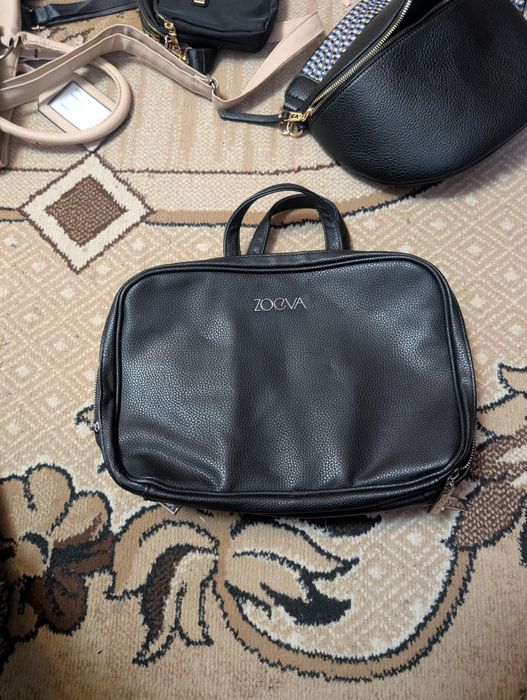 Сумка візажиста в гарному стані ,непотерта розмір 20*30 см