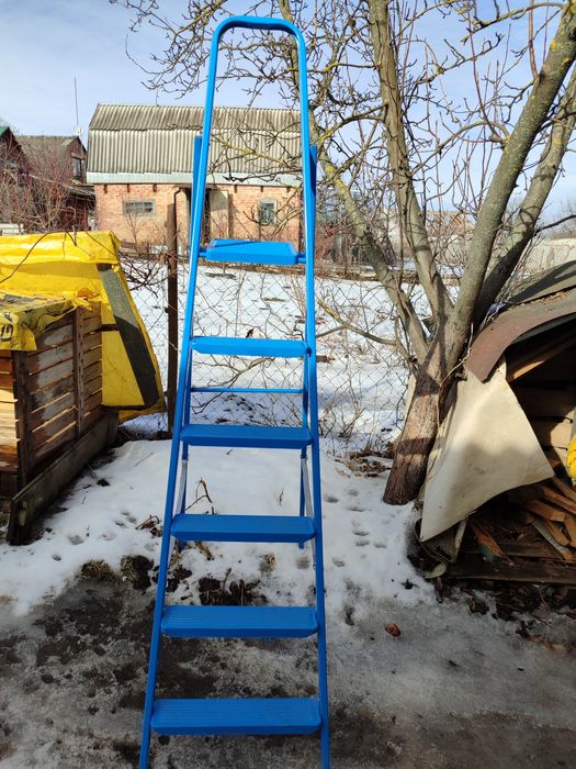 Драбина - стремянка б/у алюмінєва