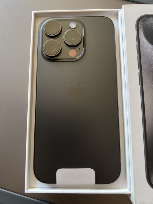 【美品】iPhone15 ProBlack Titanium 128G ᐈ Apple iPhone 15 Pro 128GB Black Titanium (MTUV3) Вітринний