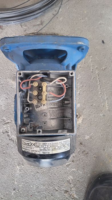 Silnik elektryczny 230v  1kw 2800obr.