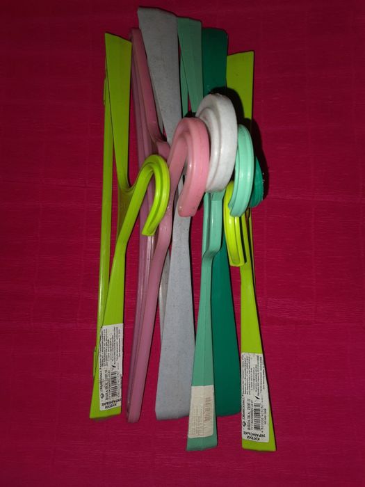 Вішалки для одягу міцні, тремпелі дерев'яні металічні