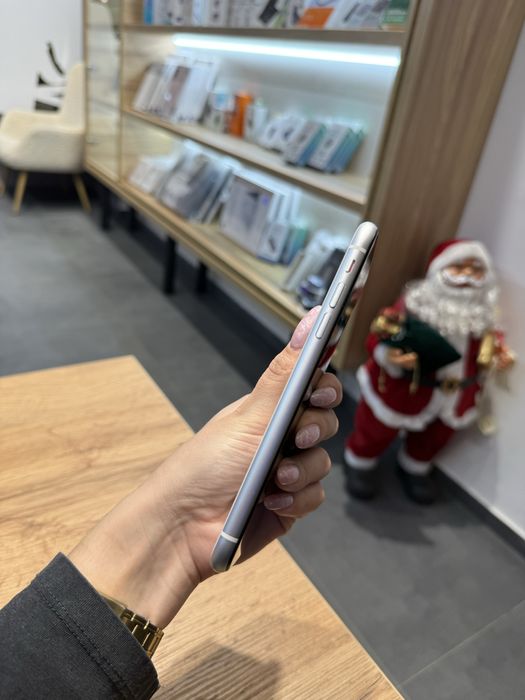 Used iPhone XR 64gb White