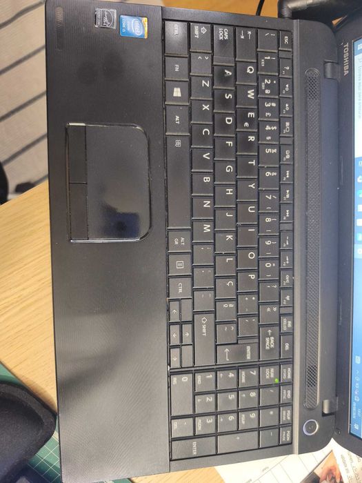 Computador Portátil TOSHIBA