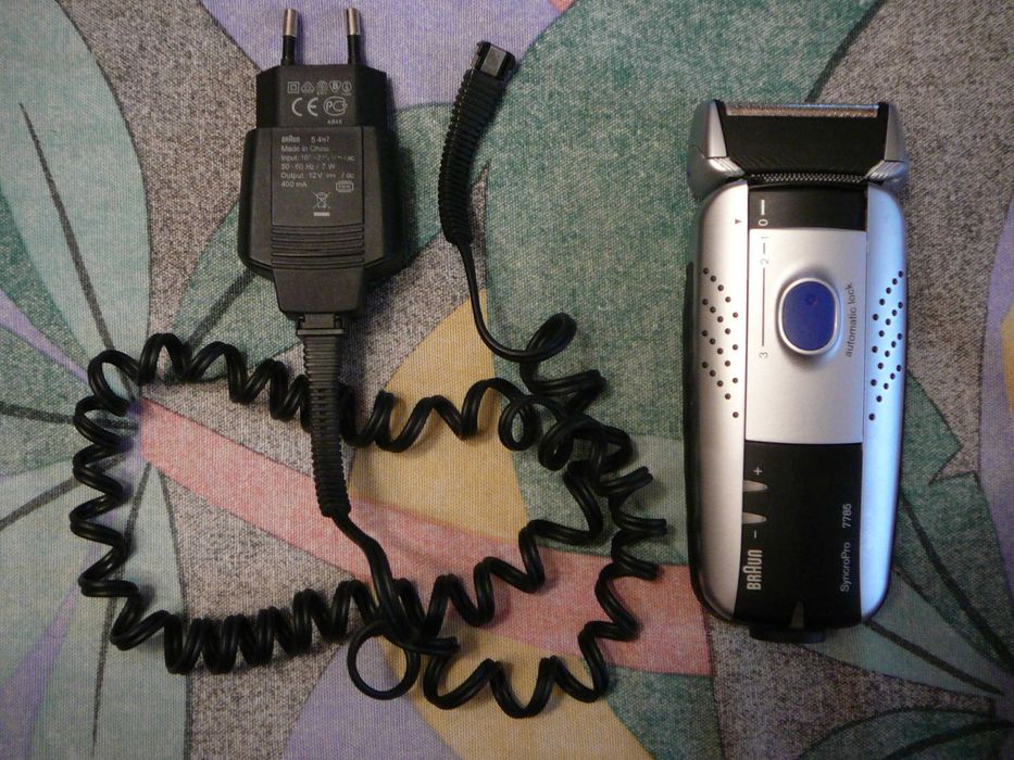 Електрична, акумуляторна бритва Braun Syncro 7765