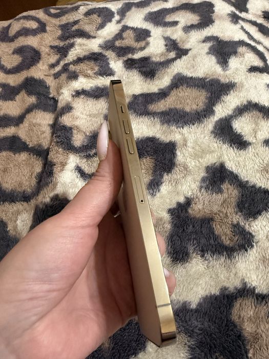 Продам IPhone 12 pro max