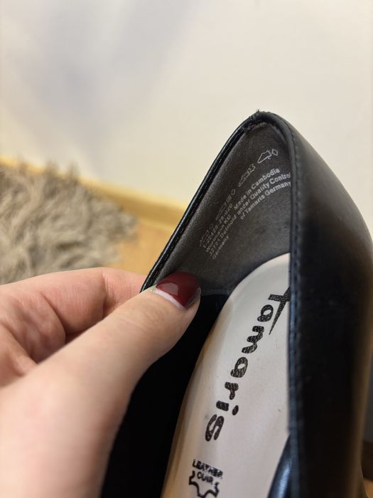 Tamaris szpilki czolenka klasyczne czarne okragle noski wysoki obcas40