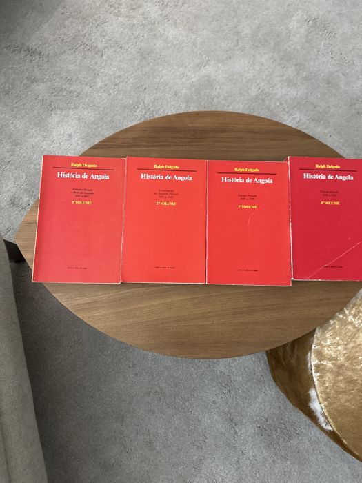 Historia de Angola de Ralph Dégado