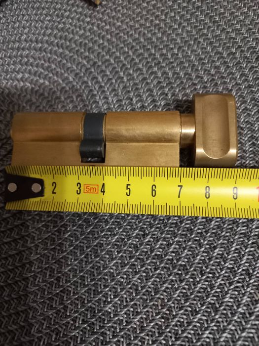 Продам циліндр до замка
