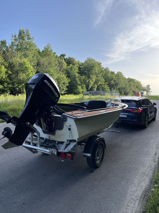 Катер Човен Лодка.  MERCURY