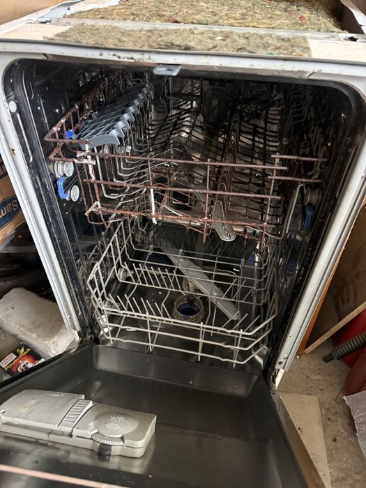 Посудомийна машина Beko