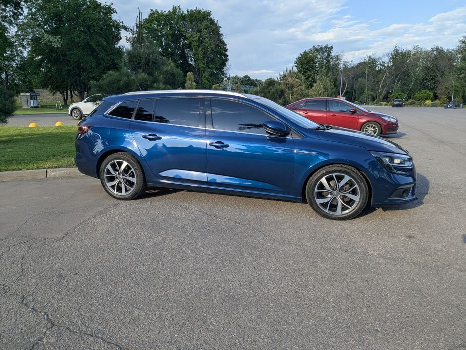 Renault Megane 2016 VIN VF1RFB00956600150 фото оголошення 2 з 8