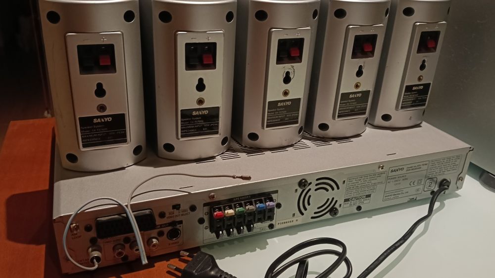 Sistema de som surround SANYO