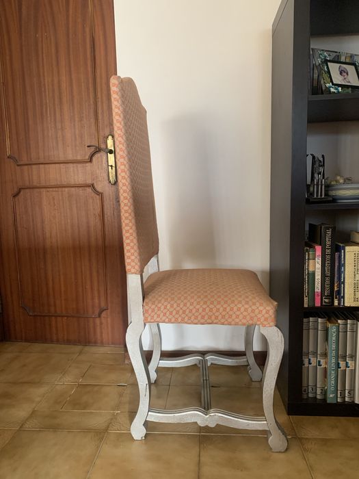 Cadeirão em madeira pintado em prateado