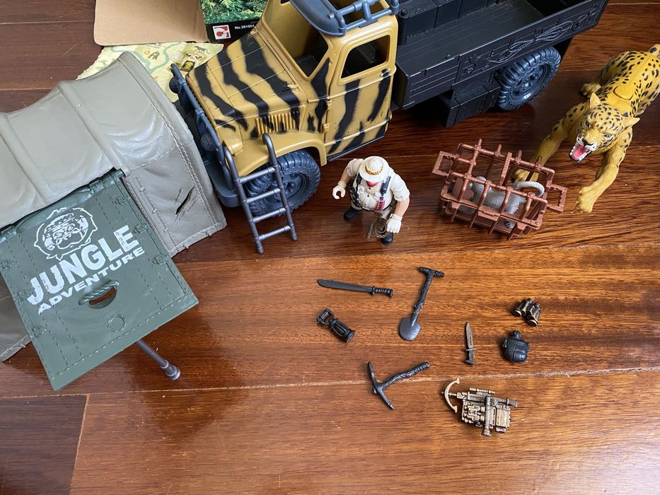 Jungle Trekker Playset
