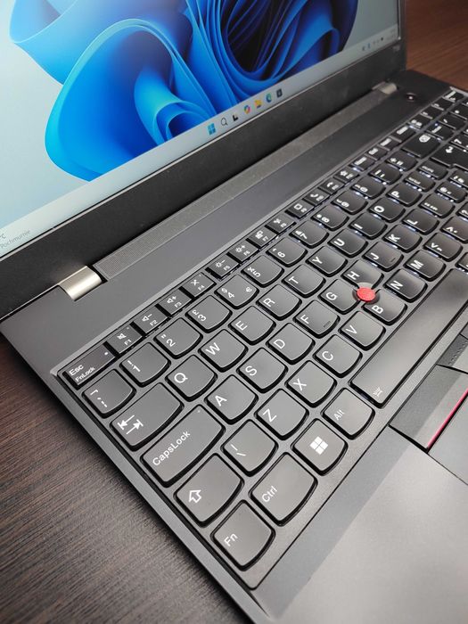 LAPTOP | ThinkPad T15p Gen2 | i7-11800H | GTX 1650 | 32GB 512SSD Win11