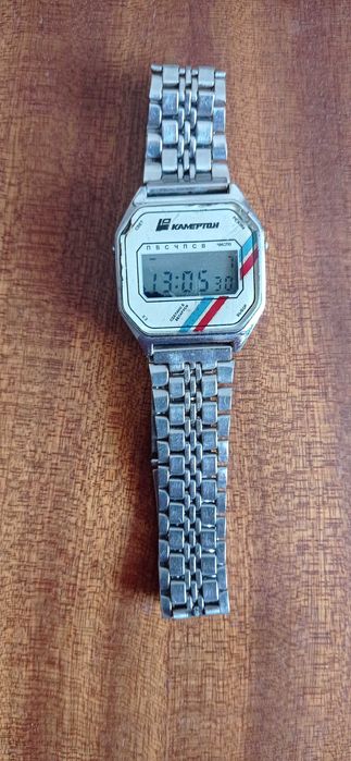 Часы наручные электронные "Камертон", СССР, 1991, на ходу.