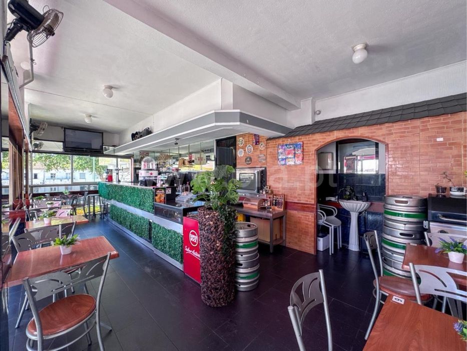 Trespasse Urgente de Café / Snack Bar – Ermesinde