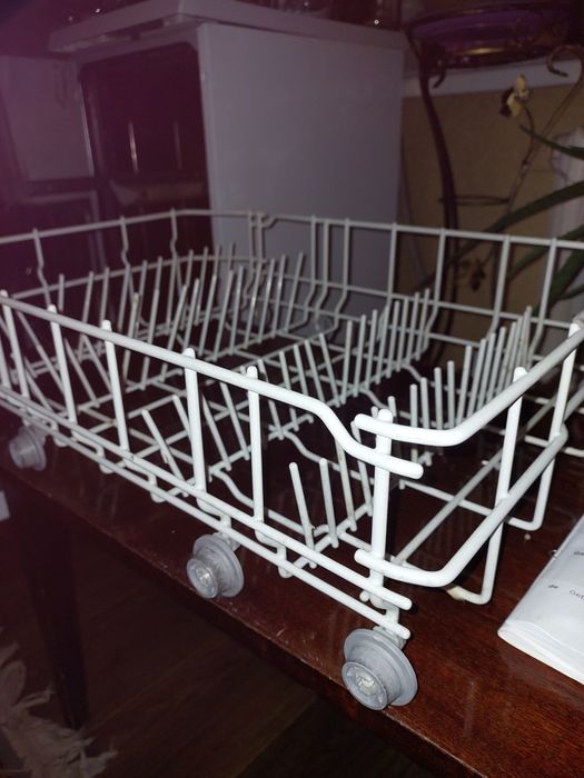 Запчасти на посудомойную  машину Bosch