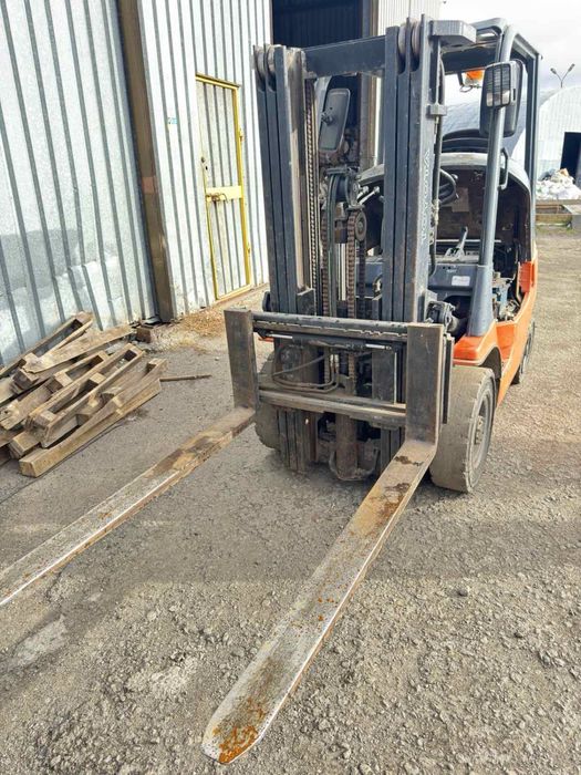 Продам навантажувач Toyota 2008 року