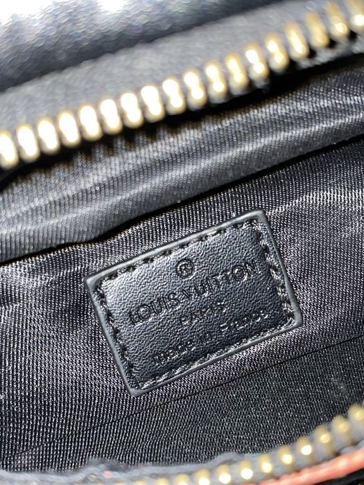 Продам сумку/бананку LOUIS VUITTON