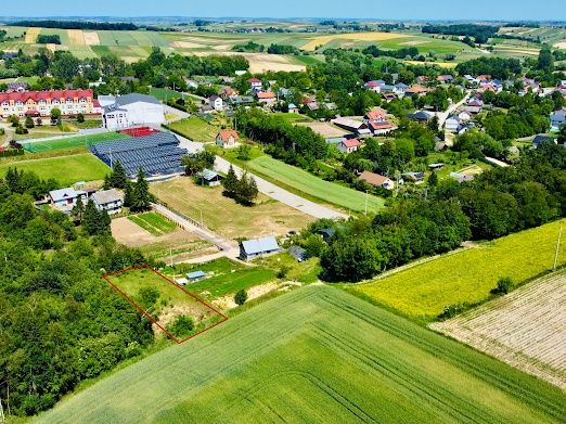 Pałecznica, 4 działki, 95 ar. WZ. Prywatnie.