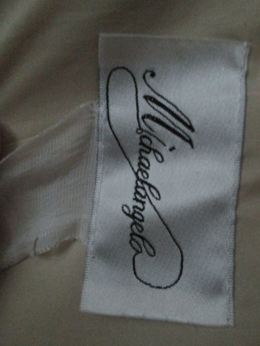 Платье 40-42 размера, бежевое, синтетика. Пр-во Турции. Торг!