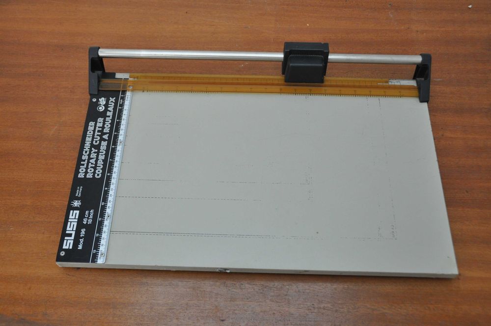 Guilhotinas para fotos ou papel