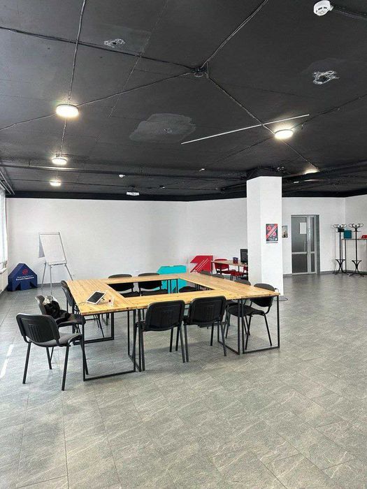 Продаж приміщення вільного призначення .ТЦ Монтблан