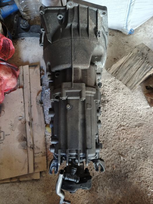 Vendo caixa velocidades e bomba alta pressão BMW