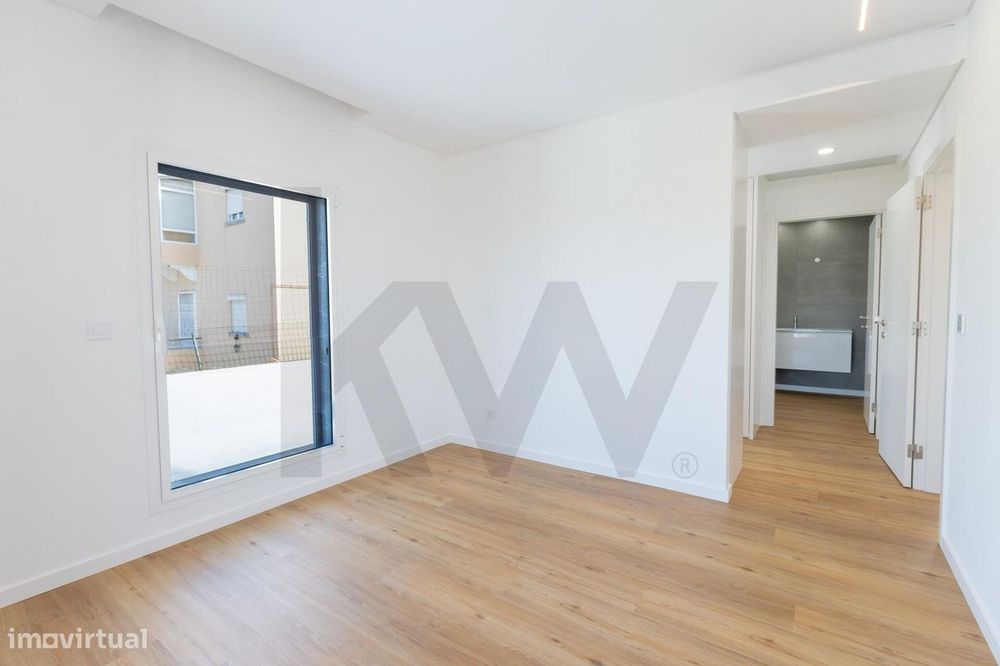 Moradia em condominio com jardim e piscina privados