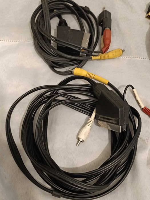 9 cabos RCA e SCART