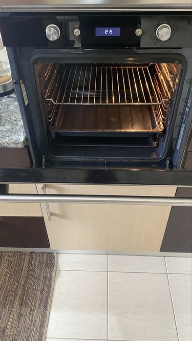 Forno Hotpoint 71L de Encastre