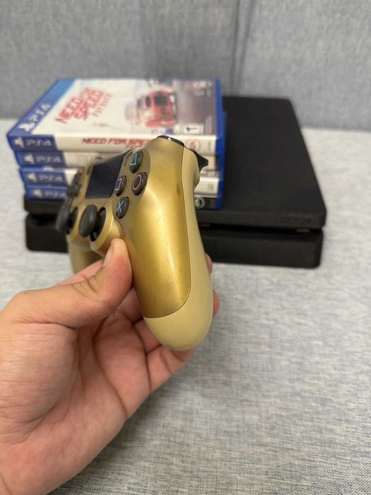 Приставка Playstation 4 slim 1Tb / 1 Геймпада! + Диски / Стан 10/8