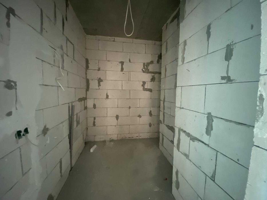 Простора двокімнатна квартира з наповненням (ремонтом)на Незалежності