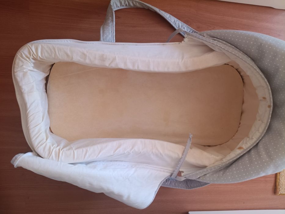 Alcofa de transporte (carrycot), Mariamãe Little Star, cinza e branco