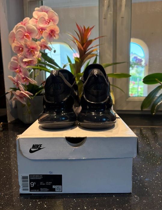 Nike Air Max 270