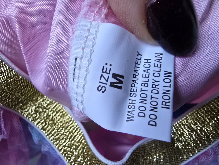 Piękna spódniczka dla dziewczynki r. 116 / 122