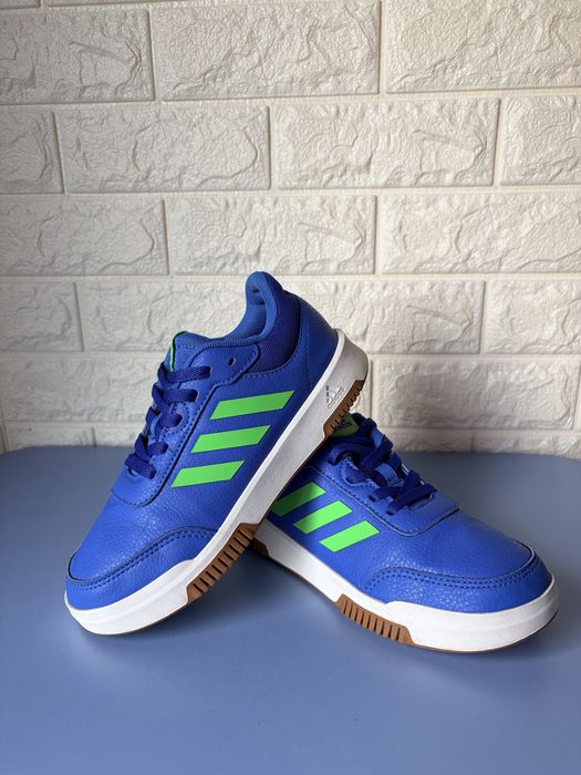 Кросовки Adidas 35,5p мокасини хайтопи кросівки