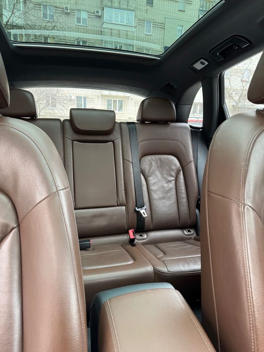 Продам Audi q5 2012