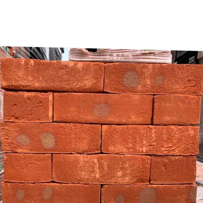 Червона цегла — практичний матеріал для будь-яких задач