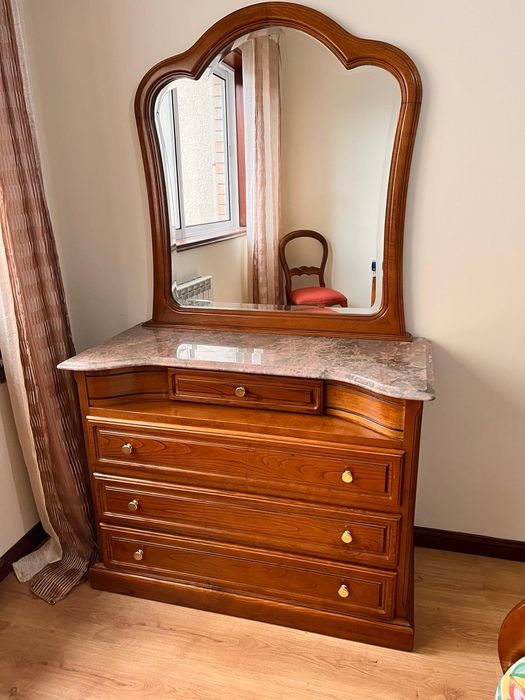 Quarto completo  + mesinhas e cómoda mármore