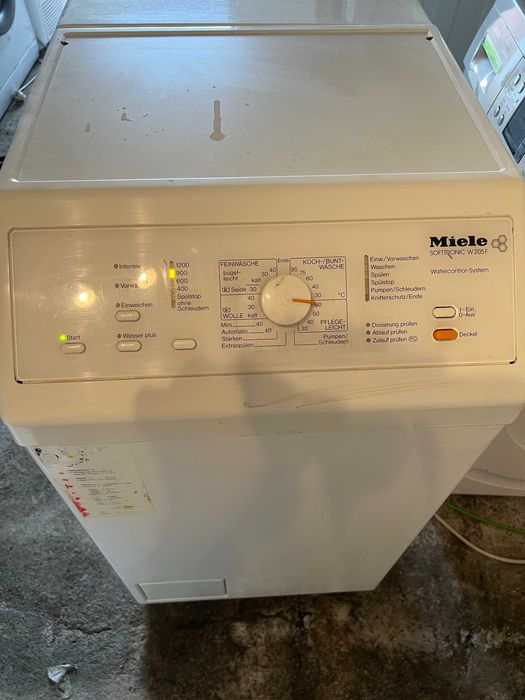 Pralka Miele Softtronic W287 F od góry otwierana plaster miodu