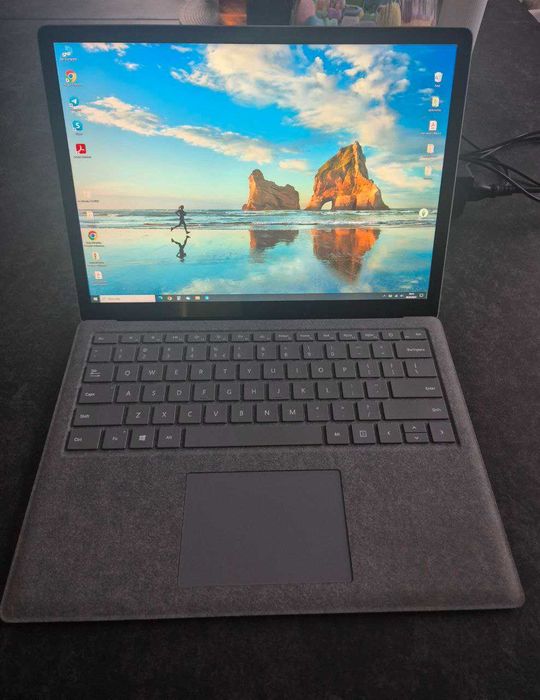 Laptop Microsoft SURFACE 1769 8 GB/128 GB srebrny