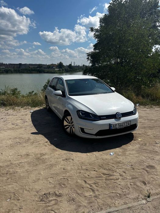 Продам volkswagen e-Golf